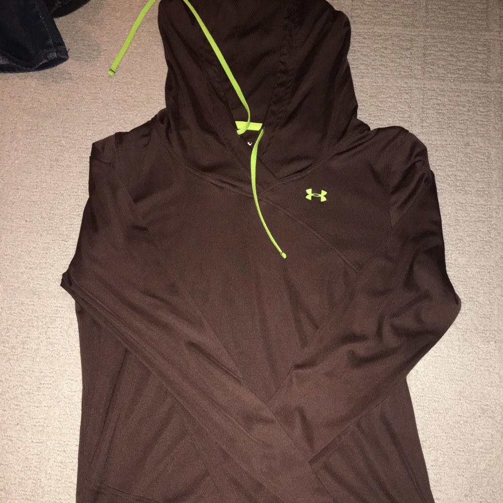 Under Armour hooded long sleeve shirt